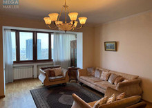 Продаж 2 кімнатної квартири (82/39/10), 11 пов. 18 пов. будинку