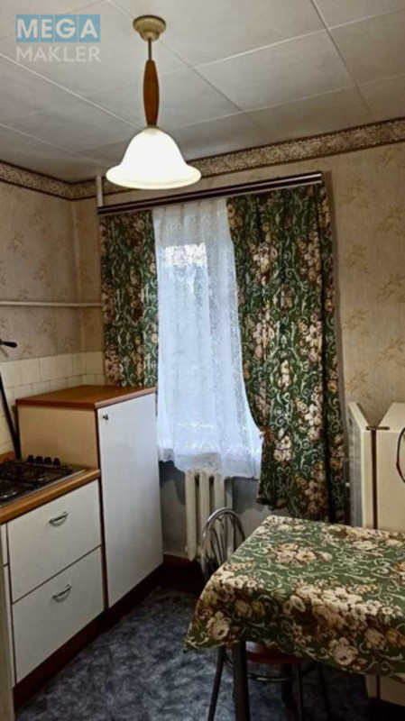 Оренда 1 кімнатної квартири, <a class="location-link" href="/kiev/" title="Недвижимость Київ">Київ</a>, <a class="location-link" href="/kiev/solomenskij/" title="Недвижимость Солом'янський район">Солом'янський р-н</a>, Волинська вул., 2 (изображение 1)