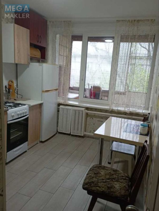 Оренда 1 кімнатної квартири, <a class="location-link" href="/kiev/" title="Недвижимость Київ">Київ</a>, <a class="location-link" href="/kiev/pecherskij/" title="Недвижимость Печерський район">Печерський р-н</a>, Виноградний пров., 6 (изображение 1)