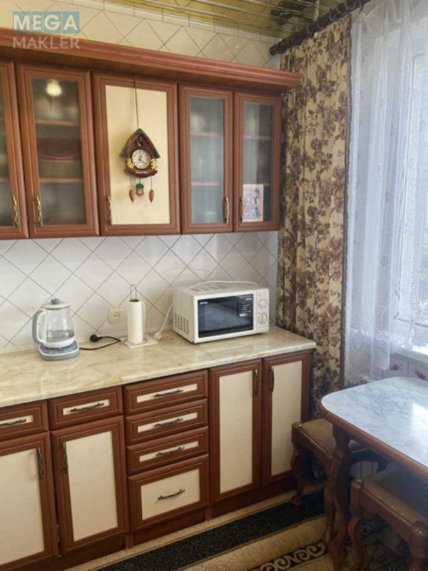 Оренда 3 кімнатної квартири, <a class="location-link" href="/kiev/" title="Недвижимость Київ">Київ</a>, <a class="location-link" href="/kiev/solomenskij/" title="Недвижимость Солом'янський район">Солом'янський р-н</a>, Вадима Гетьмана ул., 44 (изображение 1)