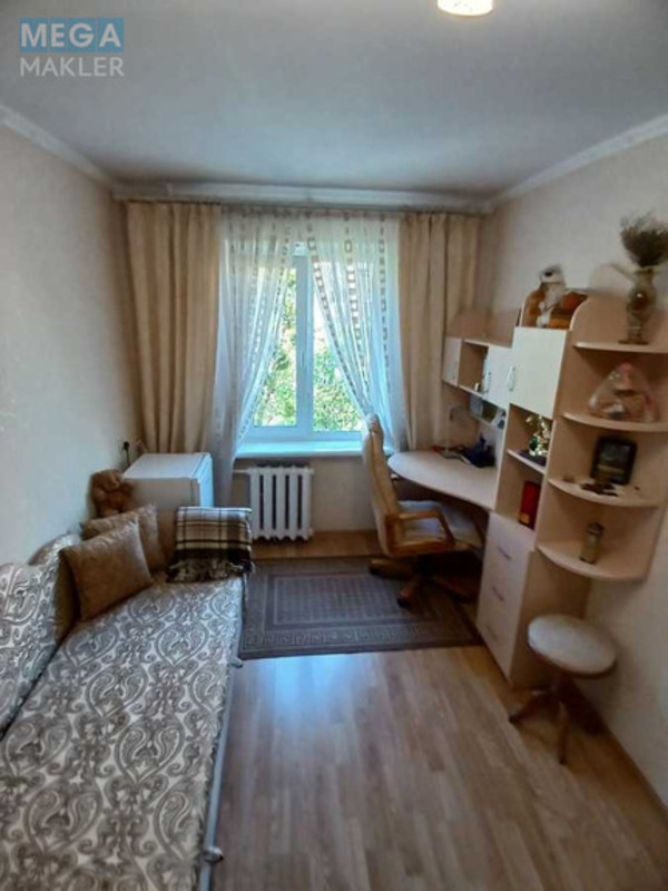 Оренда кімнати (підселення), <a class="location-link" href="/kiev/" title="Недвижимость Київ">Київ</a>, <a class="location-link" href="/kiev/dneprovskij/" title="Недвижимость Дніпровський район">Дніпровський р-н</a>, Андрія Малишка вул., 31 (изображение 1)