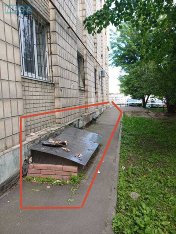 Продаж комерційної нерухомості, 108&nbsp;кв.м, под офис, <a class="location-link" href="/kiev/" title="Недвижимость Київ">Київ</a>, <a class="location-link" href="/kiev/pecherskij/" title="Недвижимость Печерський район">Печерський р-н</a>, Рыбальская ул., 13 (изображение 1)