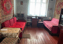 Продаж 1 кімнатної квартири (19/?/10), 1 пов. 3 пов. будинку