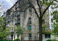 Продаж 2 кімнатної квартири (44/26/5), 4 пов. 5 пов. будинку
