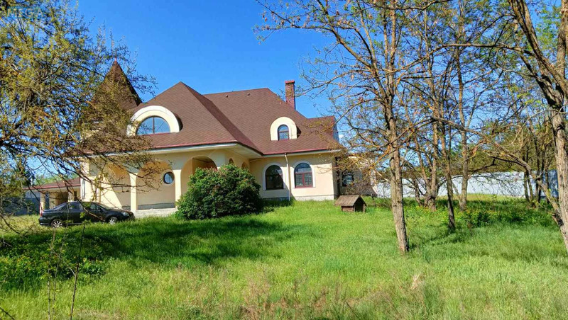 Продаж дома, 2&nbsp;поверху, 490&nbsp;кв.м, 6&nbsp;кімнат, ділянка 36&nbsp;соток, <a class="location-link" href="/procov/" title="Недвижимость Проців">Проців</a>, Веселкова, 18 (изображение 1)