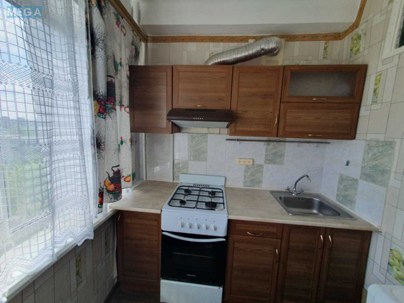 Оренда 1 кімнатної квартири, <a class="location-link" href="/kiev/" title="Недвижимость Київ">Київ</a>, <a class="location-link" href="/kiev/dneprovskij/" title="Недвижимость Дніпровський район">Дніпровський р-н</a>, Братиславська вул., 14 (изображение 1)