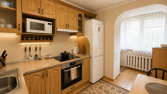Продаж 3 кімнатної квартири (72/38/12), 1 пов. 16 пов. будинку, <a class="location-link" href="/kiev/" title="Недвижимость Київ">Київ</a>, <a class="location-link" href="/kiev/solomenskij/" title="Недвижимость Солом'янський район">Солом'янський р-н</a>, Олексы Тихого ул., 23 (изображение 1)