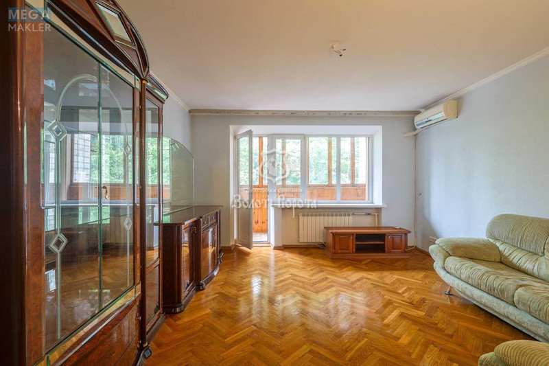 Продаж 3 кімнатної квартири (98,4/55/12,3), 4 пов. 13 пов. будинку, <a class="location-link" href="/kiev/" title="Недвижимость Київ">Київ</a>, <a class="location-link" href="/kiev/shevchenkovskij/" title="Недвижимость Шевченківський район">Шевченківський р-н</a>, Олеся Гончара вул., 62 (изображение 1)