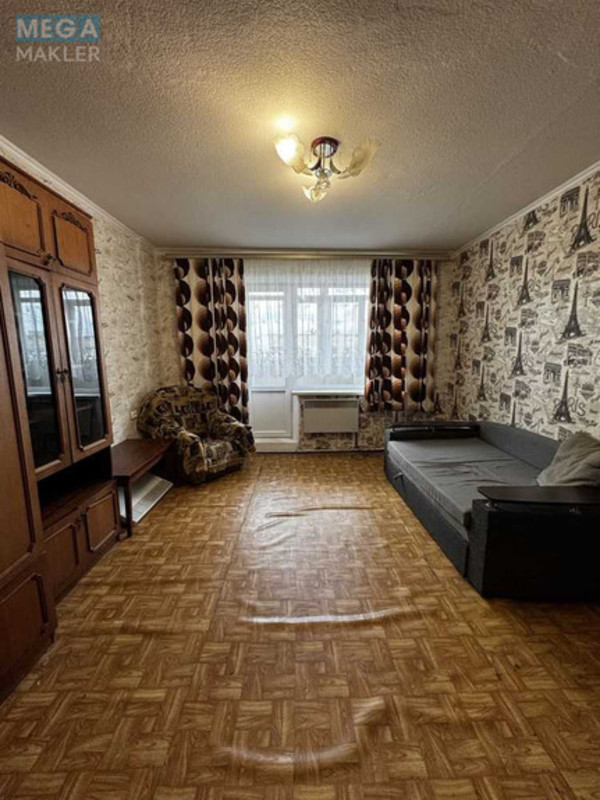 Продаж 3 кімнатної квартири (63/?/8), 10 пов. 10 пов. будинку, <a class="location-link" href="/kirovograd/" title="Недвижимость Кіровоград">Кіровоград</a>, Державності (изображение 1)
