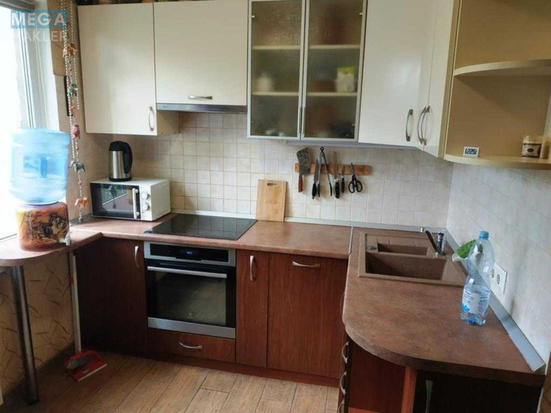Оренда 3 кімнатної квартири, <a class="location-link" href="/kiev/" title="Недвижимость Київ">Київ</a>, <a class="location-link" href="/kiev/desnyanskij/" title="Недвижимость Деснянський район">Деснянський р-н</a>, Вікентія Беретті вул., 8 (изображение 1)