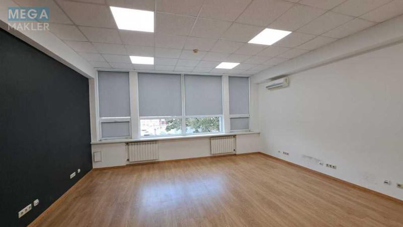 Оренда комерційної нерухомості, 33&nbsp;кв.м, под офис, <a class="location-link" href="/kiev/" title="Недвижимость Київ">Київ</a>, <a class="location-link" href="/kiev/dneprovskij/" title="Недвижимость Дніпровський район">Дніпровський р-н</a>, Евгения Сверстюка ул., 11б (изображение 1)