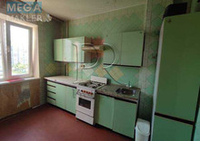 Продаж 3 кімнатної квартири (73/50/9), 8 пов. 9 пов. будинку
