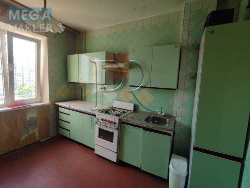Продаж 3 кімнатної квартири (73/50/9), 8 пов. 9 пов. будинку, <a class="location-link" href="/kiev/" title="Недвижимость Київ">Київ</a>, <a class="location-link" href="/kiev/desnyanskij/" title="Недвижимость Деснянський район">Деснянський р-н</a>, Каштанова вулиця, 8 (изображение 1)