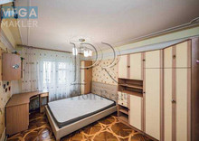 Продаж 3 кімнатної квартири (77/48/11), 6 пов. 9 пов. будинку