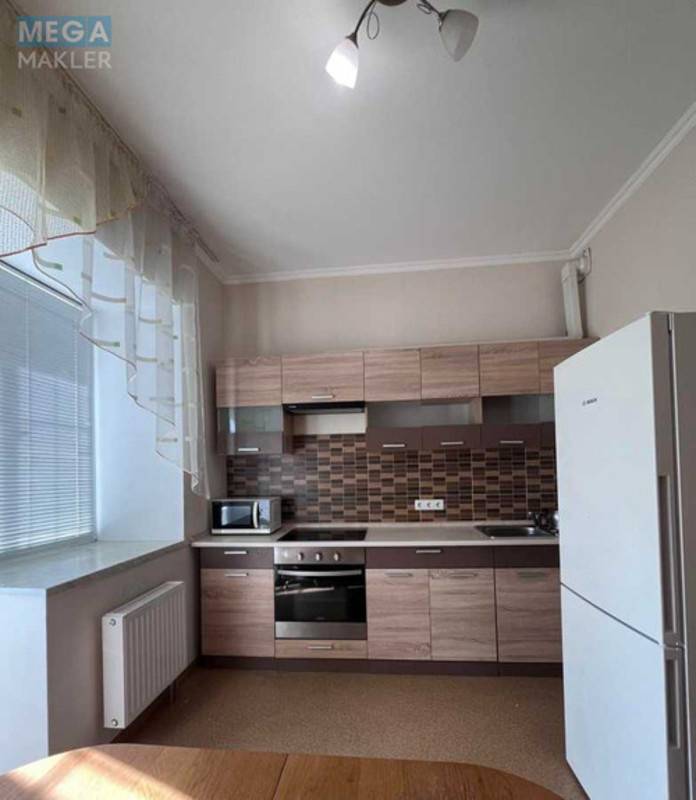 Оренда 1 кімнатної квартири, <a class="location-link" href="/kiev/" title="Недвижимость Київ">Київ</a>, <a class="location-link" href="/kiev/dneprovskij/" title="Недвижимость Дніпровський район">Дніпровський р-н</a>, Комбинатная ул., 25 (изображение 1)