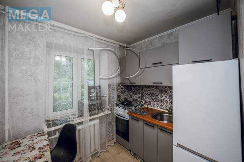 Продаж 3 кімнатної квартири (56/41/6), 1 пов. 5 пов. будинку, <a class="location-link" href="/kiev/" title="Недвижимость Київ">Київ</a>, <a class="location-link" href="/kiev/solomenskij/" title="Недвижимость Солом'янський район">Солом'янський р-н</a>, Білецького Академіка вулиця, 9Б (изображение 1)