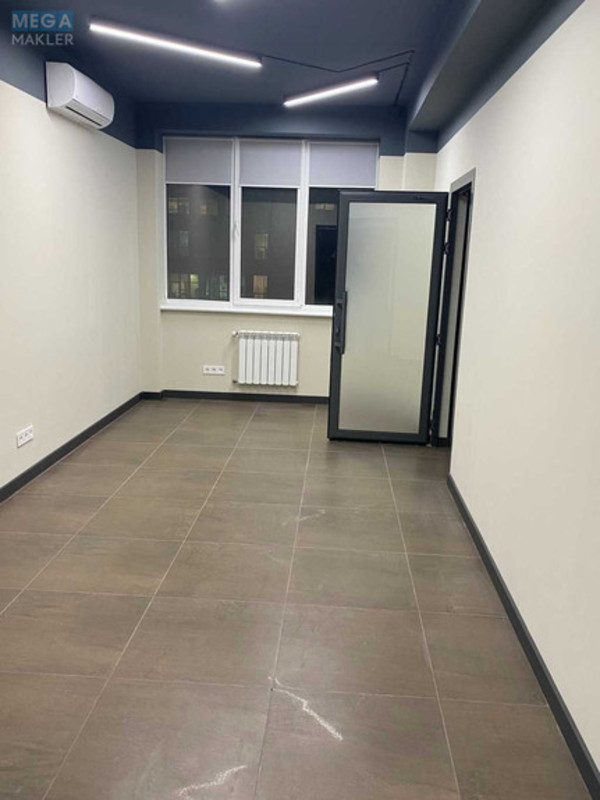 Оренда комерційної нерухомості, 27&nbsp;кв.м, под офис, <a class="location-link" href="/kiev/" title="Недвижимость Київ">Київ</a>, <a class="location-link" href="/kiev/dneprovskij/" title="Недвижимость Дніпровський район">Дніпровський р-н</a>, Евгения Сверстюка ул., 11 (изображение 1)