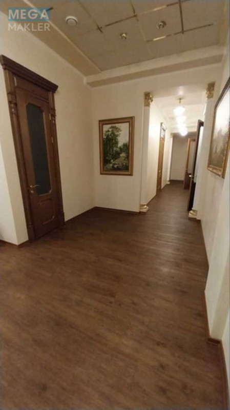 Продаж комерційної нерухомості, 206&nbsp;кв.м, под офис, <a class="location-link" href="/kiev/" title="Недвижимость Київ">Київ</a>, <a class="location-link" href="/kiev/solomenskij/" title="Недвижимость Солом'янський район">Солом'янський р-н</a>, Вацлава Гавела бульв., 16а (изображение 1)