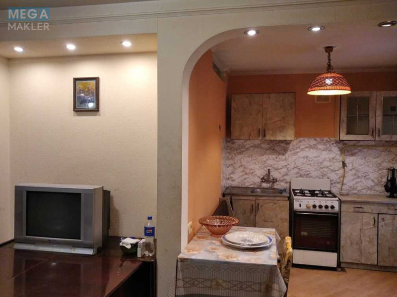 Оренда 2 кімнатної квартири, <a class="location-link" href="/kiev/" title="Недвижимость Київ">Київ</a>, <a class="location-link" href="/kiev/dneprovskij/" title="Недвижимость Дніпровський район">Дніпровський р-н</a>, Тампере ул., 4 (изображение 1)