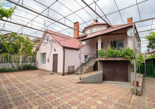 Продаж дома, 1&nbsp; поверх, 200&nbsp;кв.м, 4&nbsp;кімнати, ділянка 6&nbsp;соток