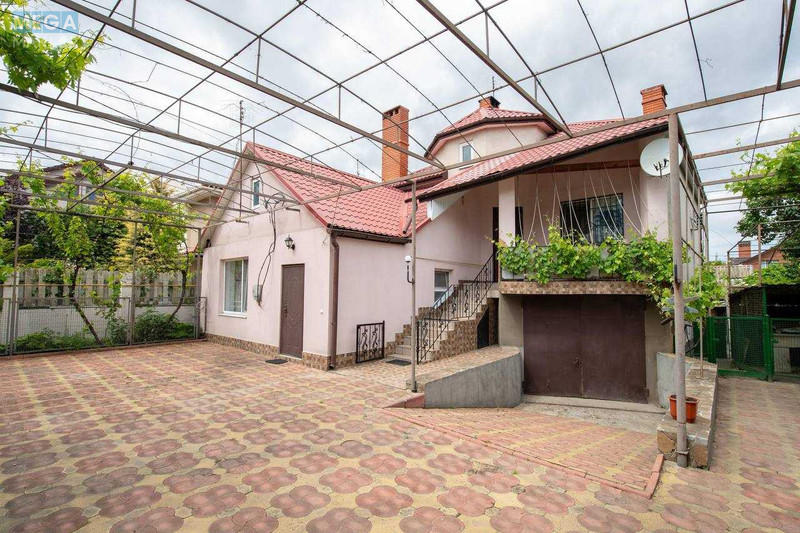 Продаж дома, 1&nbsp; поверх, 200&nbsp;кв.м, 4&nbsp;кімнати, ділянка 6&nbsp;соток, <a class="location-link" href="/odessa/" title="Недвижимость Одеса">Одеса</a>, <a class="location-link" href="/odessa/kievskij/" title="Недвижимость Київський район">Київський р-н</a>, Ромашковая, 76 (изображение 1)