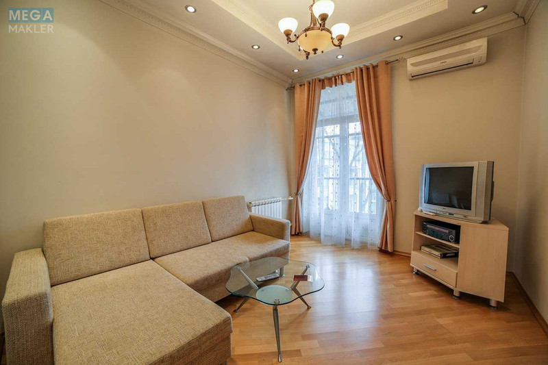 Оренда 2 кімнатної квартири, <a class="location-link" href="/kiev/" title="Недвижимость Київ">Київ</a>, <a class="location-link" href="/kiev/pecherskij/" title="Недвижимость Печерський район">Печерський р-н</a>, Крещатик ул., 21 (изображение 1)