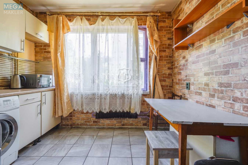 Продаж 3 кімнатної квартири (71/46/6,5), 2 пов. 9 пов. будинку, <a class="location-link" href="/kiev/" title="Недвижимость Київ">Київ</a>, <a class="location-link" href="/kiev/svyatoshinskij/" title="Недвижимость Святошинський район">Святошинський р-н</a>, Академіка Корольова просп., 12г (изображение 1)