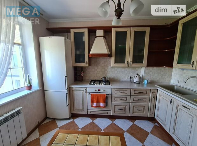 Оренда 3 кімнатної квартири, люкс, <a class="location-link" href="/kiev/" title="Недвижимость Київ">Київ</a>, <a class="location-link" href="/kiev/shevchenkovskij/" title="Недвижимость Шевченківський район">Шевченківський р-н</a>, Академіка Ромаданова  11/15 ( <img src="https://megamakler.com.ua/metro/00ff00.gif" alt="" class="metro" /> м. Лукьяновская, 15 ) (изображение 1)