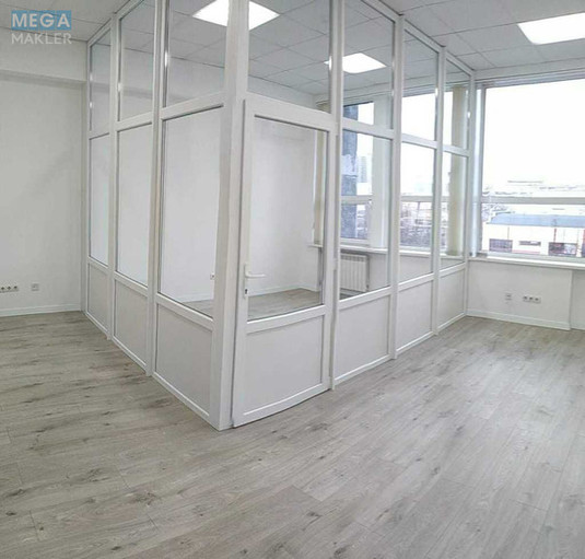 Оренда комерційної нерухомості, 35&nbsp;кв.м, под офис, <a class="location-link" href="/kiev/" title="Недвижимость Київ">Київ</a>, <a class="location-link" href="/kiev/dneprovskij/" title="Недвижимость Дніпровський район">Дніпровський р-н</a>, Евгения Сверстюка ул., 11ж (изображение 1)