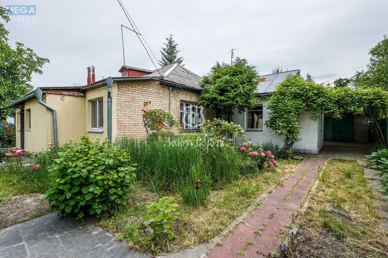 Продаж дома, 1&nbsp; поверх, 55,10&nbsp;кв.м, 2&nbsp;кімнати, ділянка 4,11&nbsp;сотки, <a class="location-link" href="/kiev/" title="Недвижимость Київ">Київ</a>, <a class="location-link" href="/kiev/svyatoshinskij/" title="Недвижимость Святошинський район">Святошинський р-н</a>, Соснова вул., 18 (изображение 1)