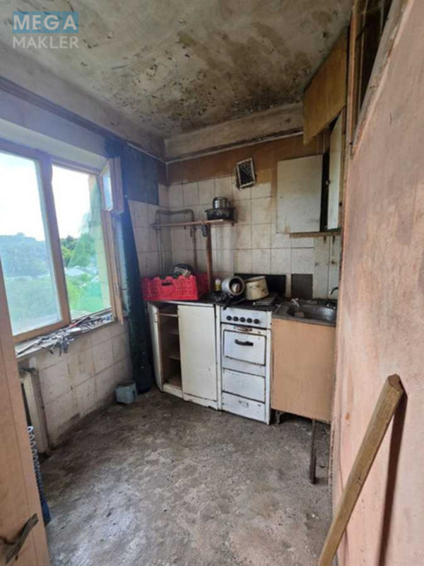 Продаж 3 кімнатної квартири (64/42/7), 9 пов. 9 пов. будинку, <a class="location-link" href="/kiev/" title="Недвижимость Київ">Київ</a>, <a class="location-link" href="/kiev/podolskij/" title="Недвижимость Подільський район">Подільський р-н</a>, Кирилловская ул., 131 (изображение 1)