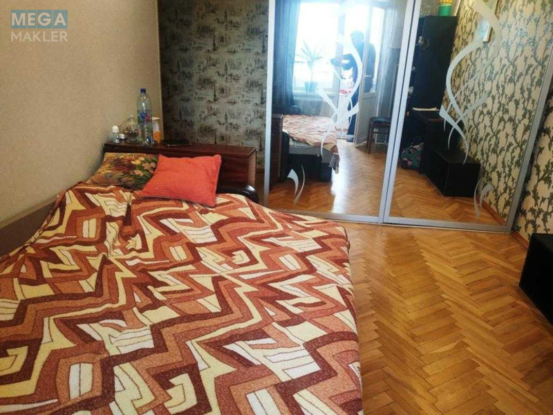 Оренда 2 кімнатної квартири, <a class="location-link" href="/kiev/" title="Недвижимость Київ">Київ</a>, <a class="location-link" href="/kiev/svyatoshinskij/" title="Недвижимость Святошинський район">Святошинський р-н</a>, Чорнобильська вул., 3 (изображение 1)