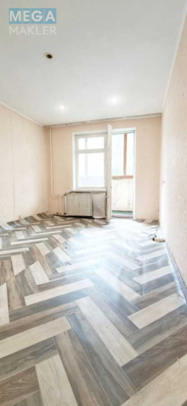 Продаж 1 кімнатної квартири (27,6/13/6,2), 3 пов. 9 пов. будинку, <a class="location-link" href="/kiev/" title="Недвижимость Київ">Київ</a>, <a class="location-link" href="/kiev/svyatoshinskij/" title="Недвижимость Святошинський район">Святошинський р-н</a>, Гната Юри вул., 1 (изображение 1)