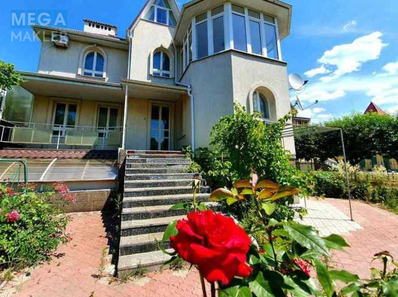 Продаж дома, 2&nbsp;поверху, 336&nbsp;кв.м, 4&nbsp;кімнати, ділянка 13&nbsp;соток, <a class="location-link" href="/dnepropetrovsk/" title="Недвижимость Дніпра">Дніпро</a>, Латвийская (изображение 1)