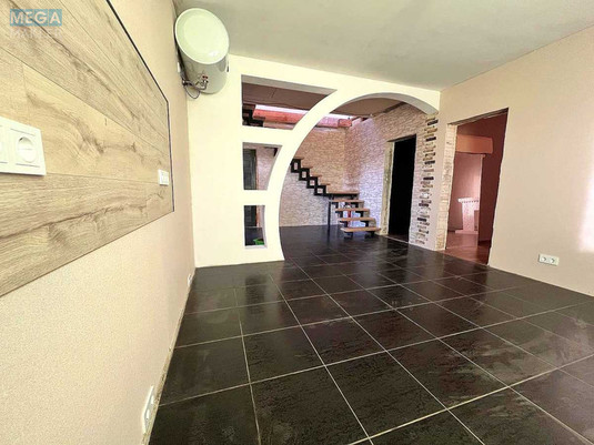 Продаж дома, 2&nbsp;поверху, 124&nbsp;кв.м, 4&nbsp;кімнати, ділянка 10&nbsp;соток, <a class="location-link" href="/makarov-kv/" title="Недвижимость Макарів">Макарів</a>, Черешньових (изображение 1)