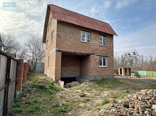 Продаж дома, 2&nbsp;поверху, 120&nbsp;кв.м, 3&nbsp;кімнати, ділянка 6&nbsp;соток, <a class="location-link" href="/podgorcy-selo/" title="Недвижимость Підгірці">Підгірці</a>, Будівельник (изображение 1)