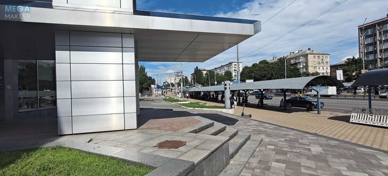 Оренда комерційної нерухомості, 4&nbsp;800&nbsp;кв.м, под магазин, <a class="location-link" href="/kiev/" title="Недвижимость Київ">Київ</a>, <a class="location-link" href="/kiev/pecherskij/" title="Недвижимость Печерський район">Печерський р-н</a>, Миколи Міхновського бульв. (изображение 1)