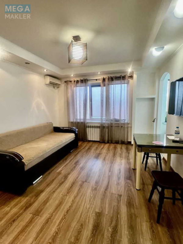 Оренда 3 кімнатної квартири, <a class="location-link" href="/kiev/" title="Недвижимость Київ">Київ</a>, <a class="location-link" href="/kiev/darnickij/" title="Недвижимость Дарницький район">Дарницький р-н</a>, Харьковское шоссе, 21/1 (изображение 1)