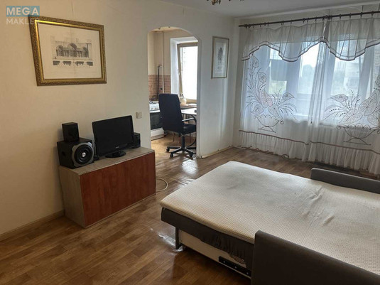 Оренда 1 кімнатної квартири, <a class="location-link" href="/kiev/" title="Недвижимость Київ">Київ</a>, <a class="location-link" href="/kiev/solomenskij/" title="Недвижимость Солом'янський район">Солом'янський р-н</a>, Чоколівський бульв., 6 (изображение 1)