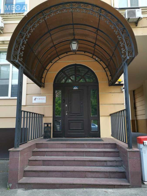 Оренда комерційної нерухомості, 221&nbsp;кв.м, под офис, <a class="location-link" href="/kiev/" title="Недвижимость Київ">Київ</a>, <a class="location-link" href="/kiev/shevchenkovskij/" title="Недвижимость Шевченківський район">Шевченківський р-н</a>, Глибочицька вул., 40 (изображение 1)