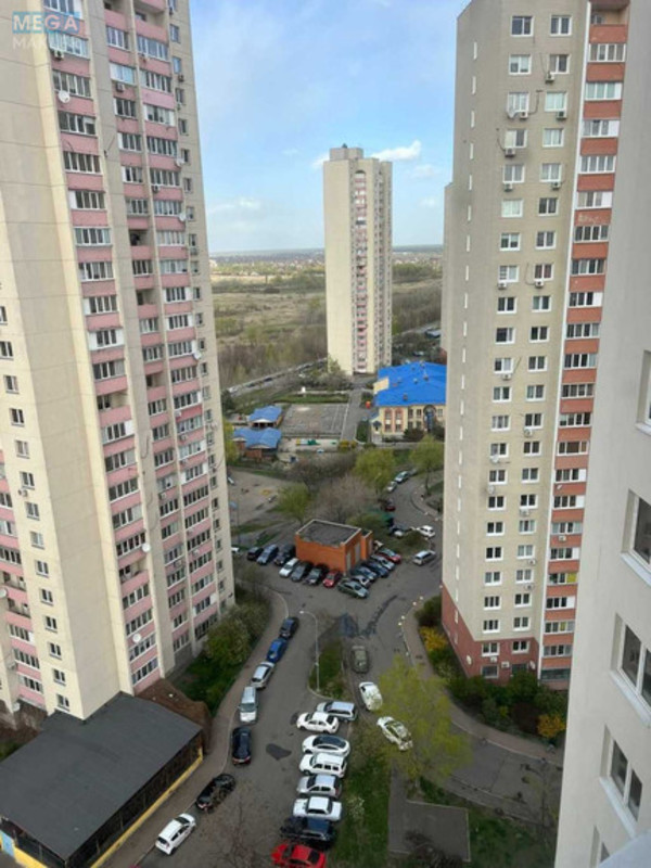 Продаж 3 кімнатної квартири (81,7/42,7/8,3), 10 пов. 24 пов. будинку, <a class="location-link" href="/kiev/" title="Недвижимость Київ">Київ</a>, <a class="location-link" href="/kiev/desnyanskij/" title="Недвижимость Деснянський район">Деснянський р-н</a>, Милославська вул., 18 (изображение 1)