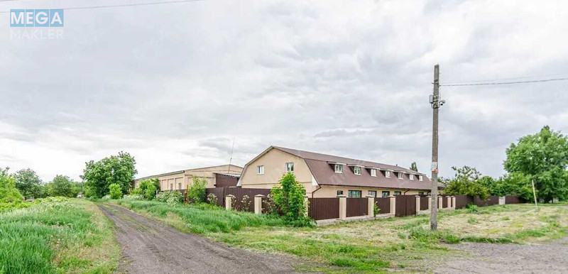 Продаж комплексу будівель та споруд, 1&nbsp;753&nbsp;кв.м, под производство, <a class="location-link" href="/zhovtnevoe-poselok-pl/" title="Недвижимость Жовтневе">Жовтневе</a>, Карла Маркса, 1 (изображение 1)