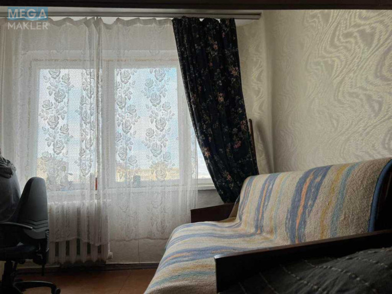 Продаж 3 кімнатної квартири (72/?/7), 10 пов. 12 пов. будинку, <a class="location-link" href="/kiev/" title="Недвижимость Київ">Київ</a>, <a class="location-link" href="/kiev/svyatoshinskij/" title="Недвижимость Святошинський район">Святошинський р-н</a>, Академіка Булаховського вул., 34а (изображение 1)