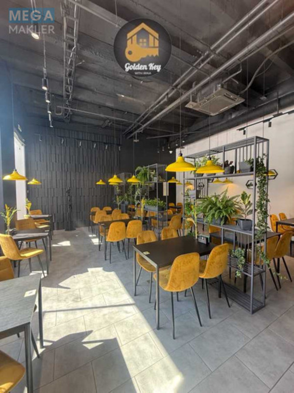 Продаж комерційної нерухомості, 802&nbsp;кв.м, <a class="location-link" href="/kiev/" title="Недвижимость Київ">Київ</a>, <a class="location-link" href="/kiev/podolskij/" title="Недвижимость Подільський район">Подільський р-н</a>, Контрактова пл., 2/1 (изображение 1)