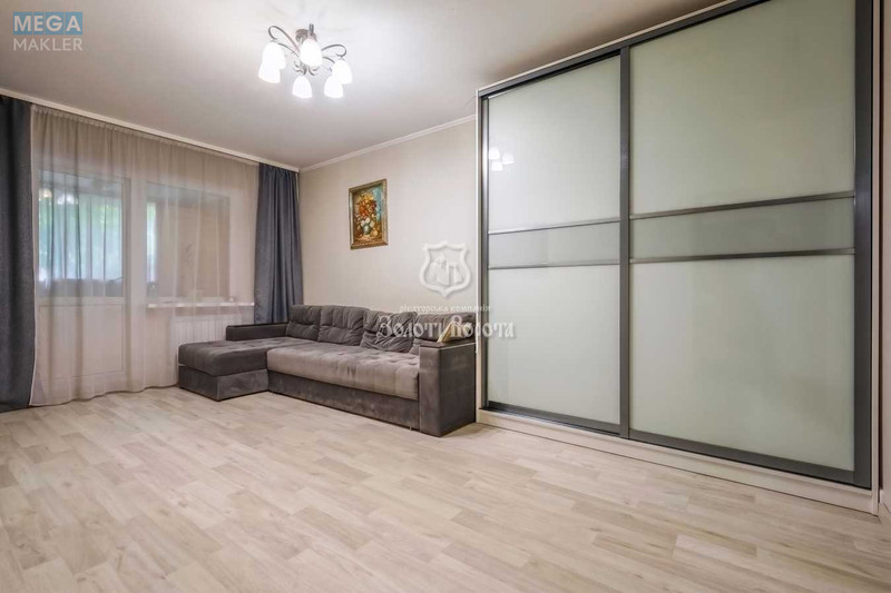 Продаж 2 кімнатної квартири (64,7/38,6/6,5), 1 пов. 16 пов. будинку, <a class="location-link" href="/kiev/" title="Недвижимость Київ">Київ</a>, <a class="location-link" href="/kiev/solomenskij/" title="Недвижимость Солом'янський район">Солом'янський р-н</a>, Героїв Севастополя вул., 15 (изображение 1)