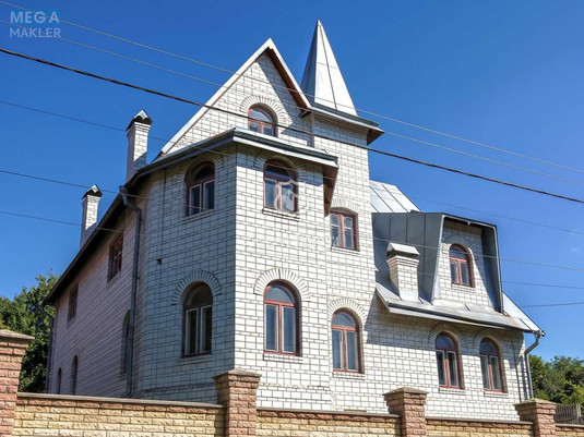Продаж дома, 3&nbsp;поверху, 300&nbsp;кв.м, 5&nbsp;кімнат, ділянка 13&nbsp;соток, <a class="location-link" href="/hotov/" title="Недвижимость Хотів">Хотів</a>, Пироговська вул., 79 (изображение 1)