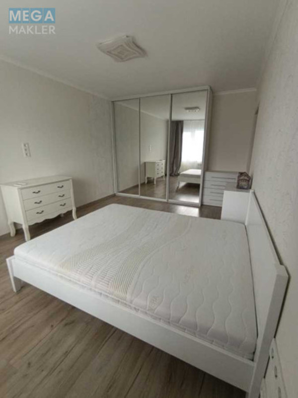 Оренда 2 кімнатної квартири, <a class="location-link" href="/kiev/" title="Недвижимость Київ">Київ</a>, <a class="location-link" href="/kiev/podolskij/" title="Недвижимость Подільський район">Подільський р-н</a>, Правды просп., 64 (изображение 1)