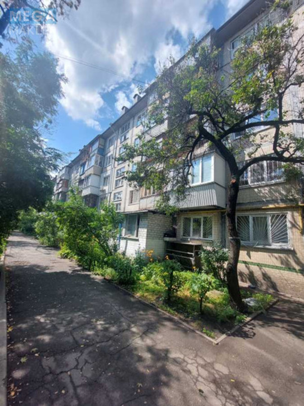 Продаж 2 кімнатної квартири (46/31/8), 2 пов. 5 пов. будинку, <a class="location-link" href="/kiev/" title="Недвижимость Київ">Київ</a>, <a class="location-link" href="/kiev/dneprovskij/" title="Недвижимость Дніпровський район">Дніпровський р-н</a>, Верховного Совета бульв., 26А (изображение 1)