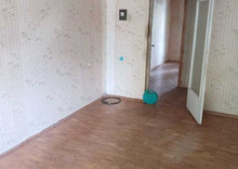 Продаж 3 кімнатної квартири (60/42/7), 1 пов. 9 пов. будинку