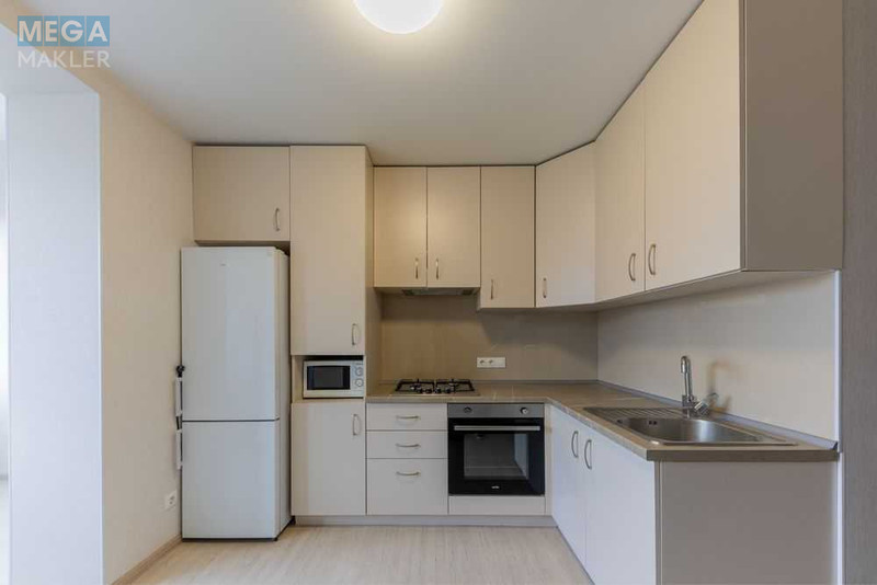 Продаж 3 кімнатної квартири (70/?/13), 6 пов. 6 пов. будинку, <a class="location-link" href="/sofievskaya-borshagovka/" title="Недвижимость Софіївська Борщагівка">Софіївська Борщагівка</a>, Боголюбова, 5 (изображение 1)